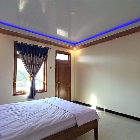 Benedict Guesthouse By Mori Hospitality Лабуан-Бахо Экстерьер фото